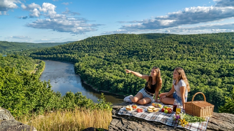 the-ultimate-guide-to-planning-a-memorable-night-in-the-catskills